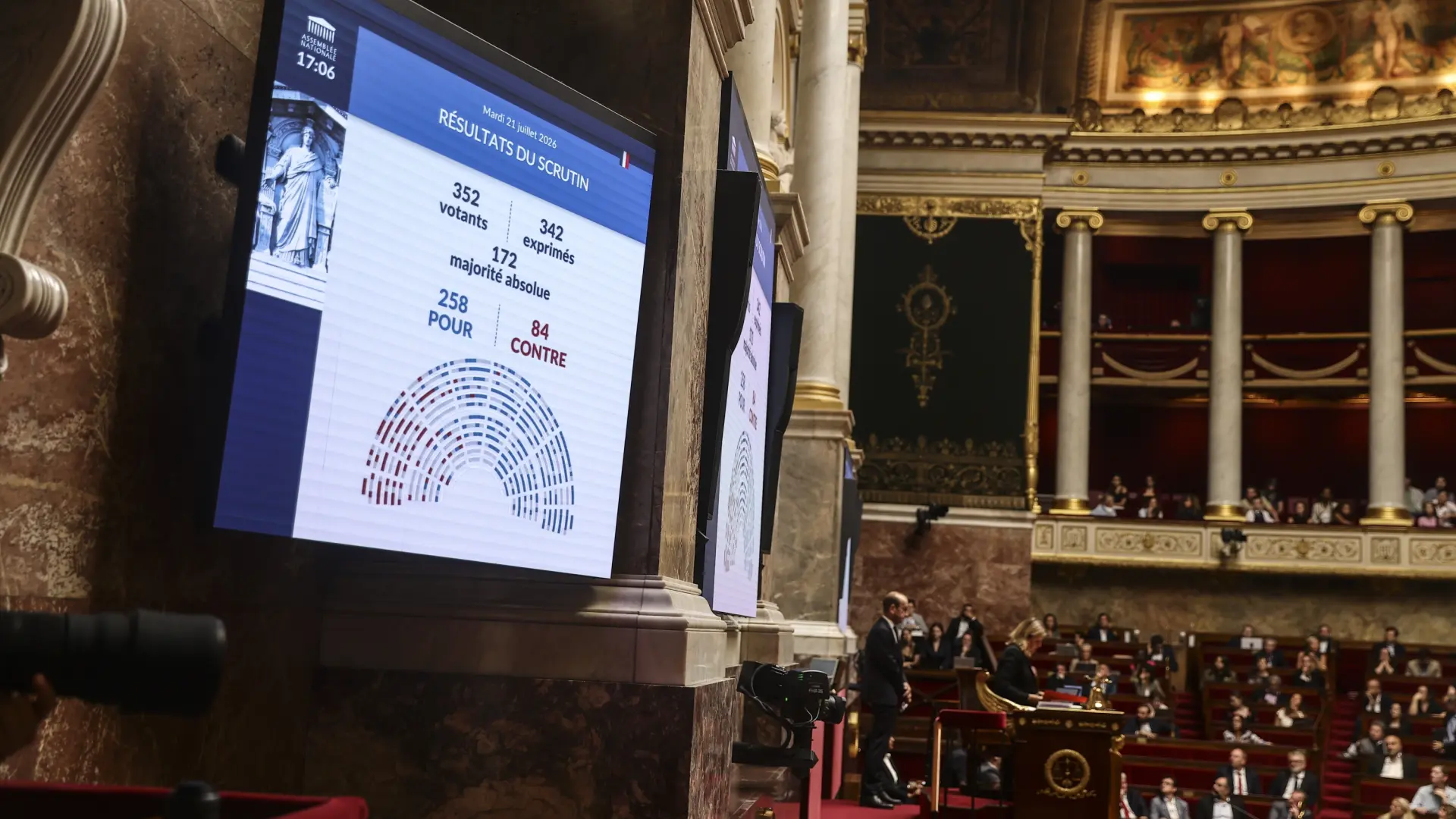Francia aprueba la prohibición de redes sociales para menores de 15 años y abre camino en Europa
