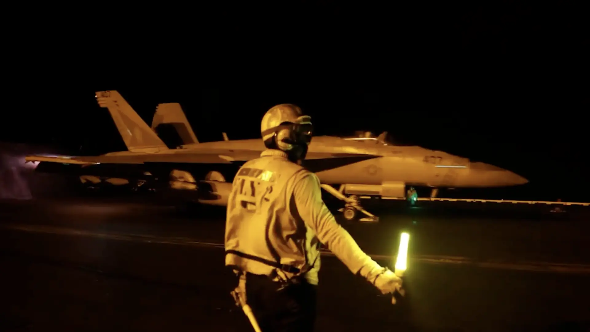 EEUU inicia la undécima noche consecutiva de ataques contra objetivos militares en Irán