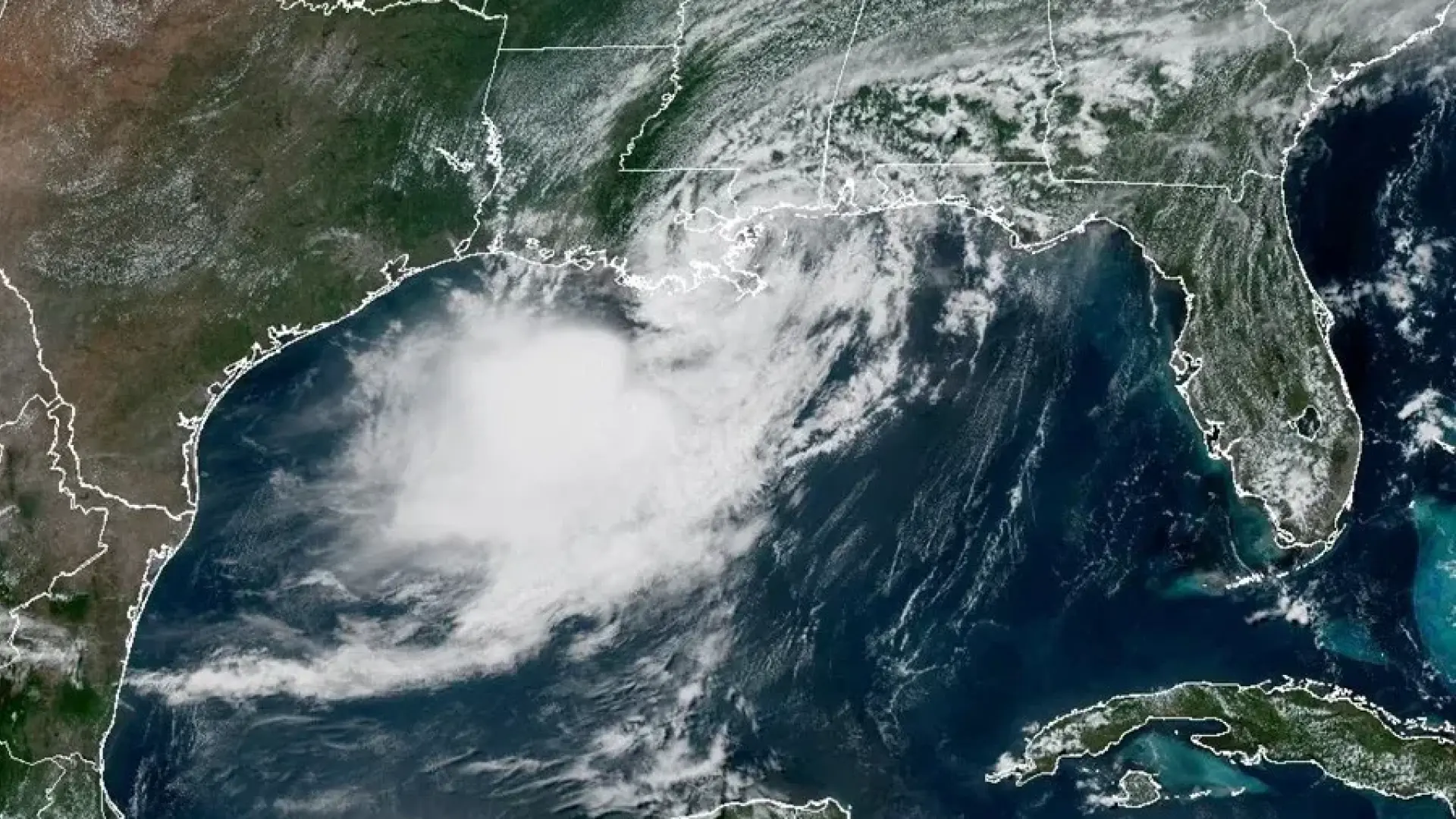 La tormenta tropical Bertha toca tierra en EEUU con fuertes lluvias, riesgo de inundaciones y vientos de 75 km/hora