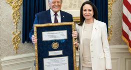 Vendieron la novela del abandono contra María Corina Machado, pero Donald Trump apareció con otro final