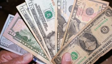 Venezuela volverá a tener dólares físicos en los bancos: Asdrúbal Oliveros explicó cómo funcionará (VIDEO)