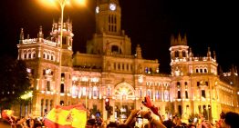 Clarín en España: Madrid festejó a lo grande el triunfo en el Mundial y ahora piden la final contra Argentina