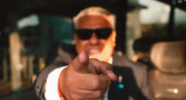 Corrupción en AFA: Chiqui Tapia busca un blindaje con el fútbol argentino, pero en la primera fecha lo insultaron en varias canchas