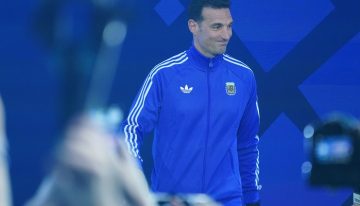 Scaloni avisó que hay jugadores que «no quedaron al 100%» y esperará hasta último momento para definir el equipo que jugará la final del Mundial