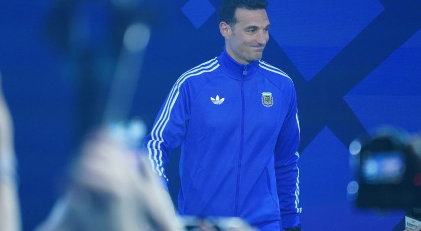 Scaloni avisó que hay jugadores que «no quedaron al 100%» y esperará hasta último momento para definir el equipo que jugará la final del Mundial