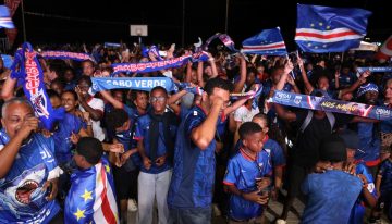 «Partieron como hombres con un sueño, regresaron como leyendas»: así recibieron a la selección de Cabo Verde tras ser eliminada por Argentina en el Mundial 2026