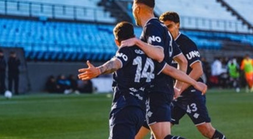 Independiente Rivadavia sigue ganando en la vuelta del fútbol: sin Villa, eliminó a Tigre de la Copa Argentina y se metió en octavos