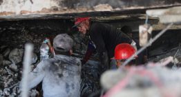 Pasó 55 horas bajo los restos de su edificio y logró salir con vida: el relato dramático de un sobreviviente