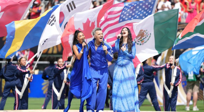 Laura Pausini dedicó a los venezolanos su participación antes de iniciar la final de Mundial (VIDEO)