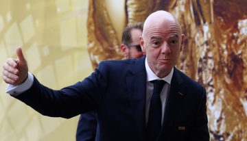 “Gracias por los momentos inolvidables”: Gianni Infantino sorprendió con un mensaje para Nicolás Otamendi