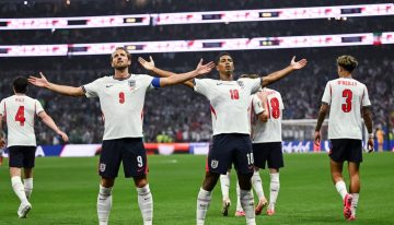 Inglaterra sacó toda su jerarquía y terminó con el sueño de México: los ingleses celebraron en el Estadio Azteca a 40 años de los goles de Maradona