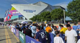 Argentina copó Atlanta: la caravana de hinchas del centro al estadio que hizo vibrar las calles de la ciudad de la fórmula de la Coca Cola