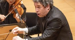 Gustavo Dudamel y la Orquesta Sinfónica Simón Bolívar estarán en el show de medio tiempo de la final