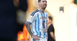 Le hemos pedido todo, exigirle más es una estupidez: Messi hizo feliz a un país siempre en crisis
