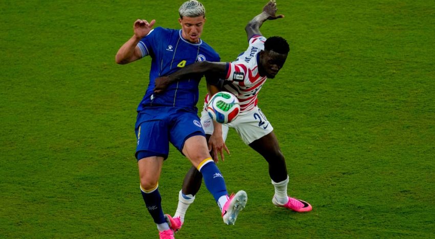 FIFA tomó una decisión polémica con Folarin Balogun: fue expulsado, recibió una fecha de suspensión, pero igual podrá jugar los octavos final del Mundial 2026