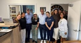 Rick Scott visitó instalación de GEM en Miami tras el esfuerzo de ayuda humanitaria para Venezuela
