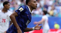 Mbappé, el gran ganador del absurdo Francia vs Inglaterra: metió más goles, se le escapó a Messi y entró en la historia