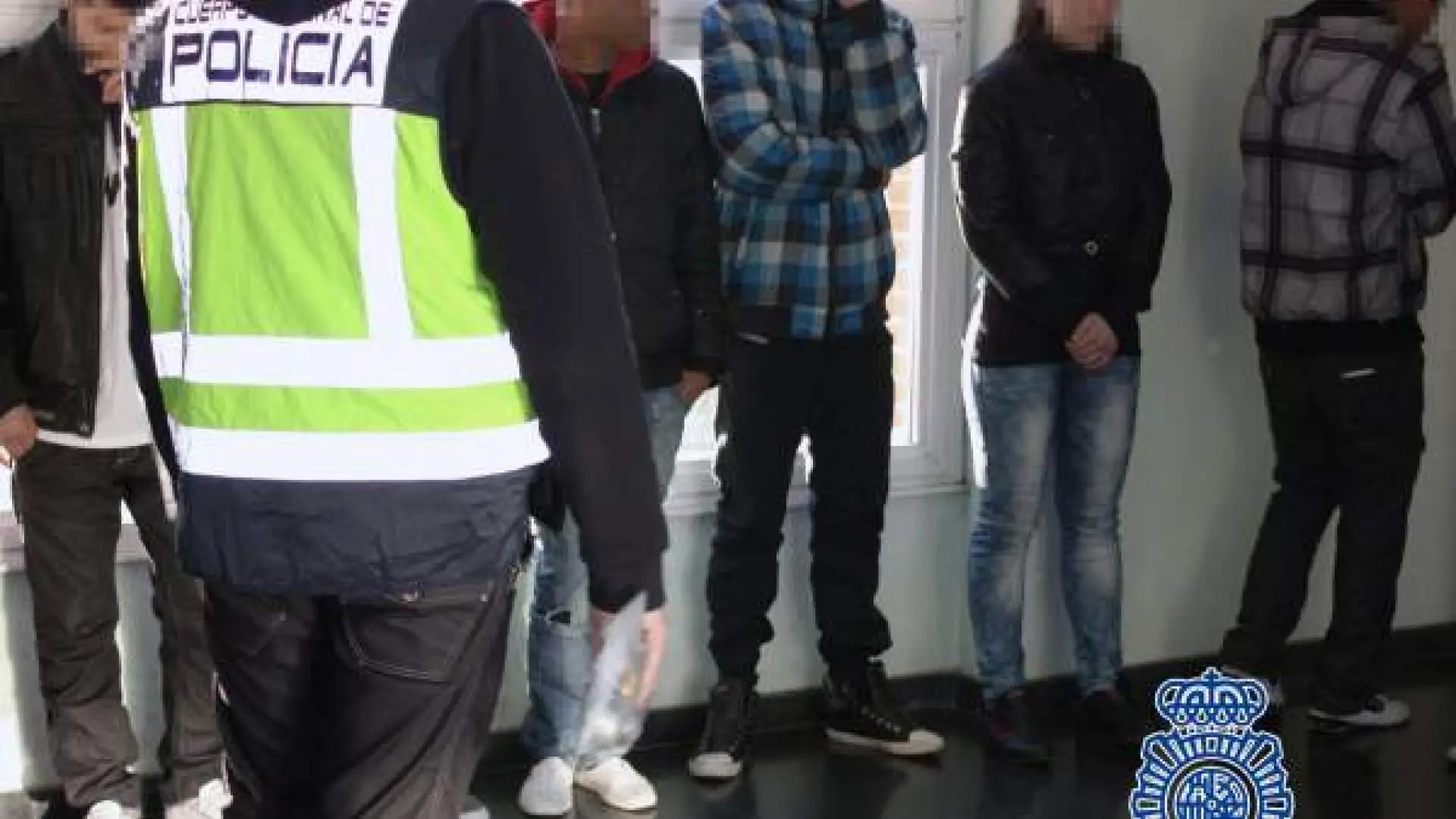 Alarma en Irlanda: la Policía alerta de bandas de jóvenes que arriesgan su vida al volante para conseguir 'likes'