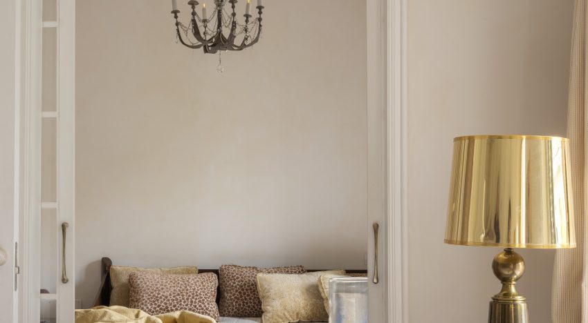 Cristina Espejo y Marta Goyanes, interioristas, sobre una vivienda de inspiración british en Madrid: «Buscábamos una casa vivida, no decorada, en la que todo pareciera que ya estaba ahí»