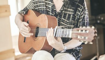 El músico Xoel López estrena el nuevo himno del Deportivo de La Coruña: «Siempre soñé que lo escribiría. Lleva toda la vida en mi cabeza»