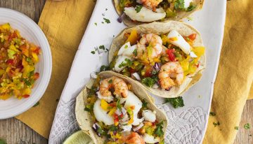 No sólo postres: del gazpacho más refrescante a los tacos más sabrosos, con estas cinco recetas fáciles y deliciosas te aseguras tomar fruta toda la temporada