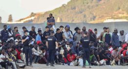 Bruselas pide avanzar en directiva que sanciona a quien colabore con la migración ilegal
