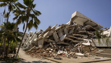 Hallan los cuerpos de siete miembros de una familia en Residencias Bahía Mar tras 55 días del terremoto