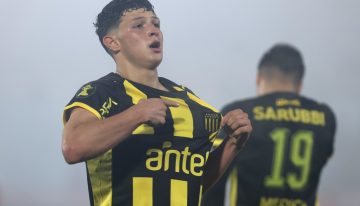 River lo descartó y el pibe Jaime brilla en Peñarol de Montevideo: «¿Nos dieron a Messi?»