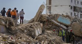 Ciudadanos limpian calles de La Guaira para ayudar a reducir contaminación tras los terremotos