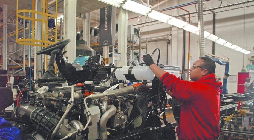 Industria mexicana de vehículos pesados acelera para cumplir el 70% de contenido regional en 2027