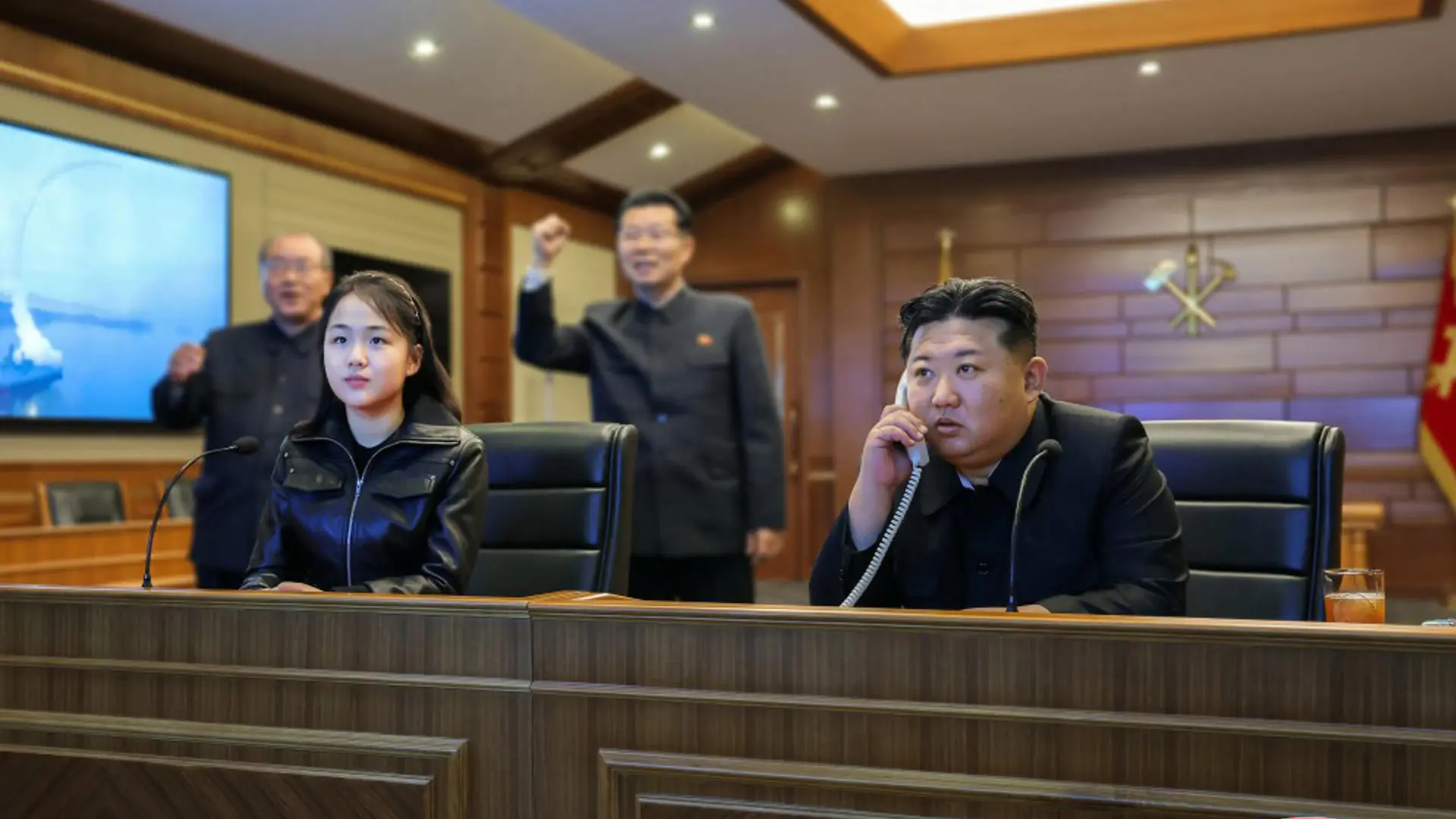 EEUU y una decena de aliados alertan del uso de falsos informáticos norcoreanos para financiar programas nuclear y balístitico