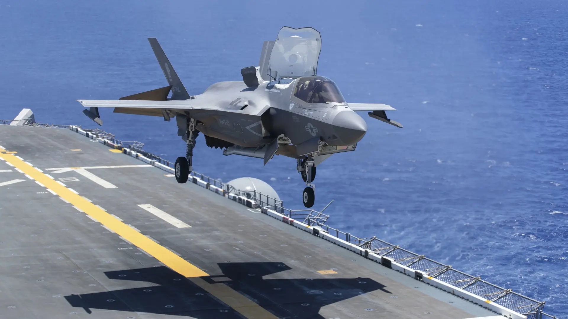 Un caza F-35B de la Marina de EEUU se estrella en una base de California y su piloto logra eyectarse