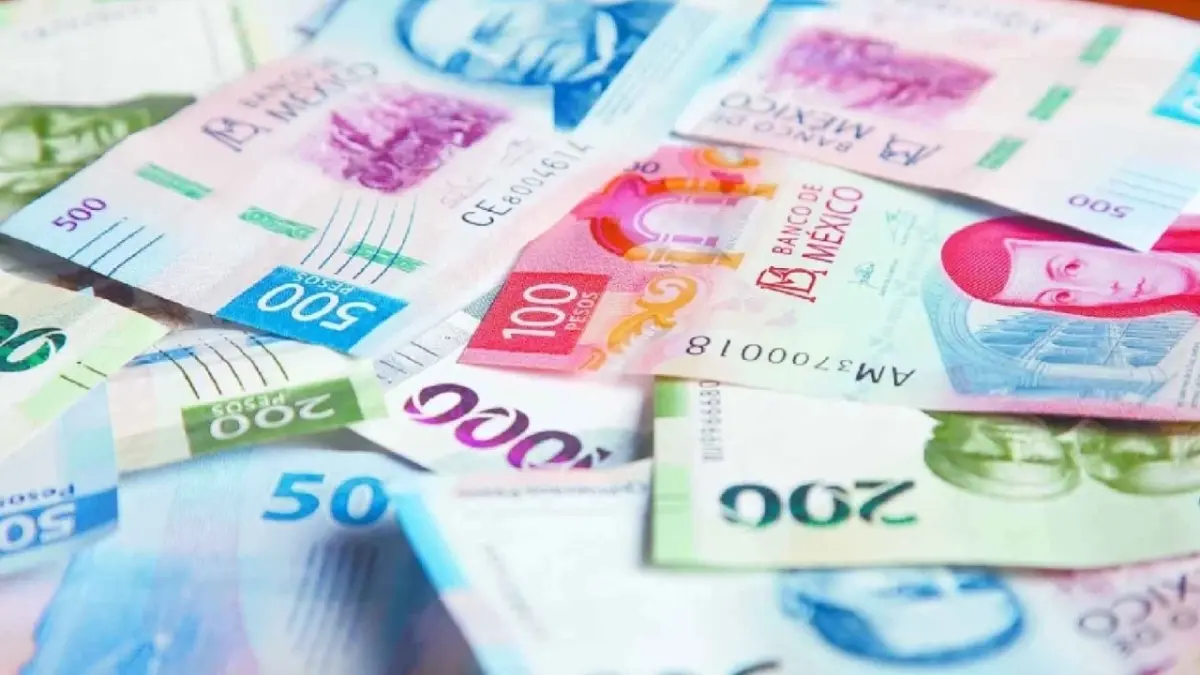 Peso mexicano avanza ante el dólar por señales positivas sobre la guerra en Oriente Medio