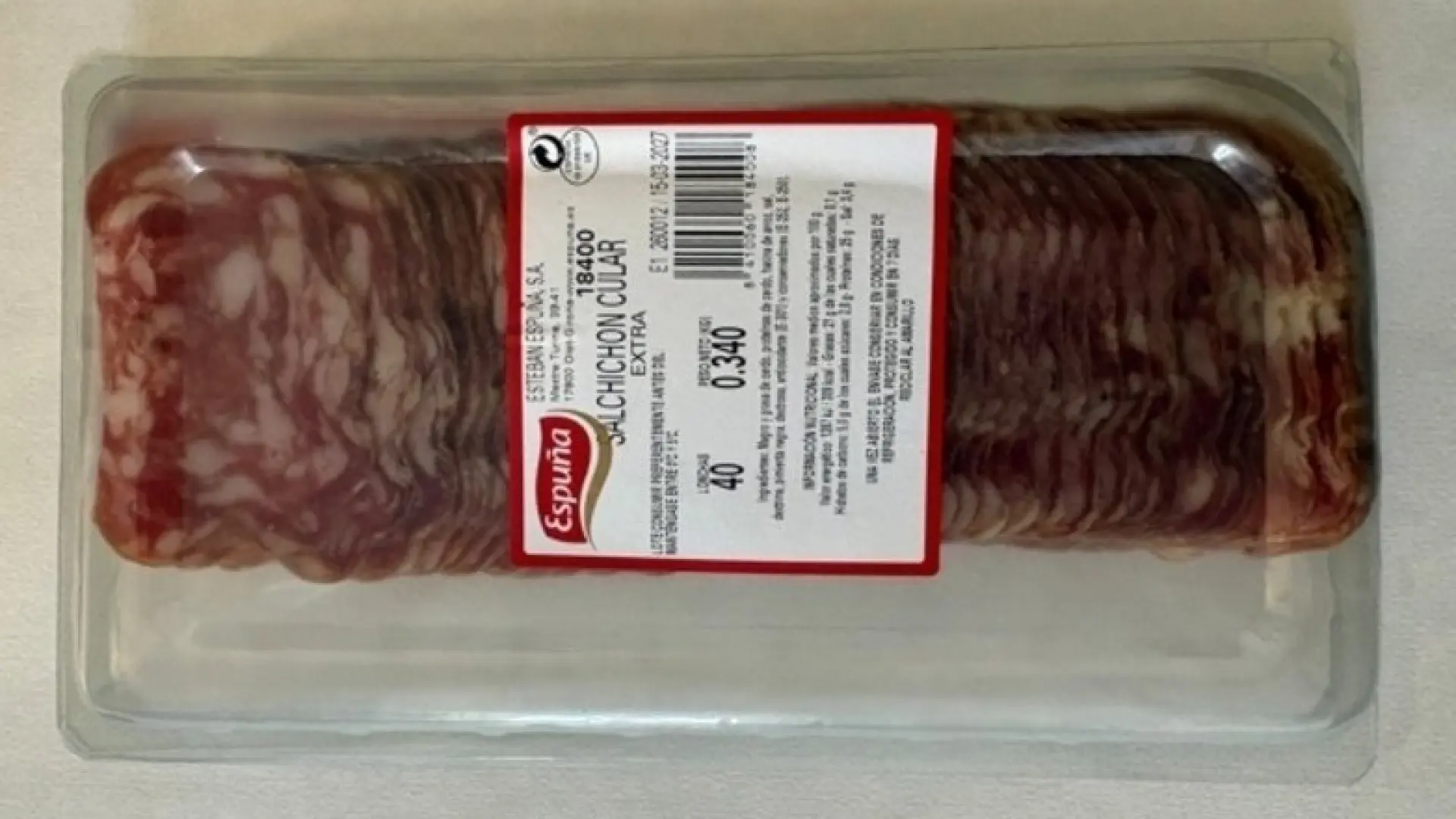 Consumo advierte de la venta de 12 lotes de salchichón con leche no declarada en la etiqueta