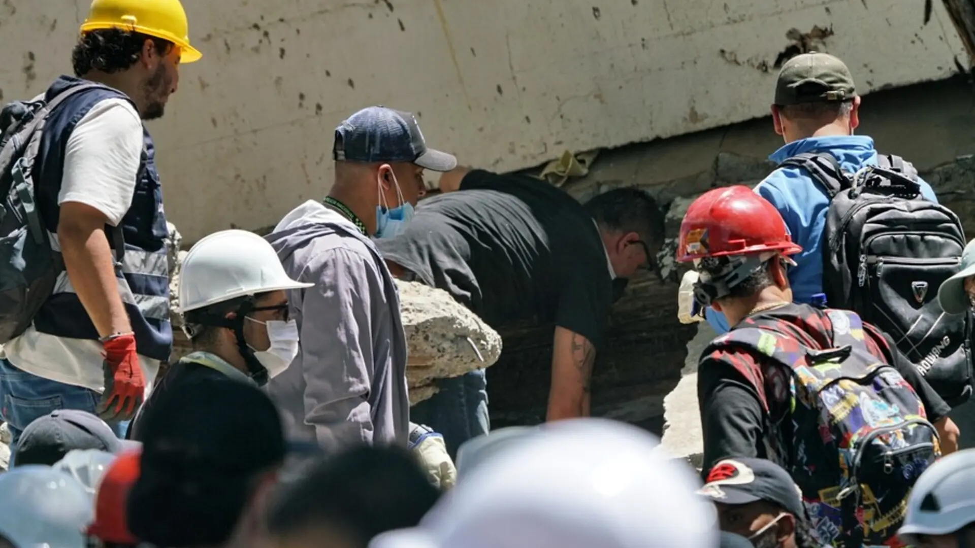 Exteriores reduce a 75 los españoles sin localizar tras el terremoto de Colombia