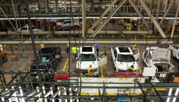 Gigantes automotrices de Detroit temen que la revisión del T-MEC les cueste caro