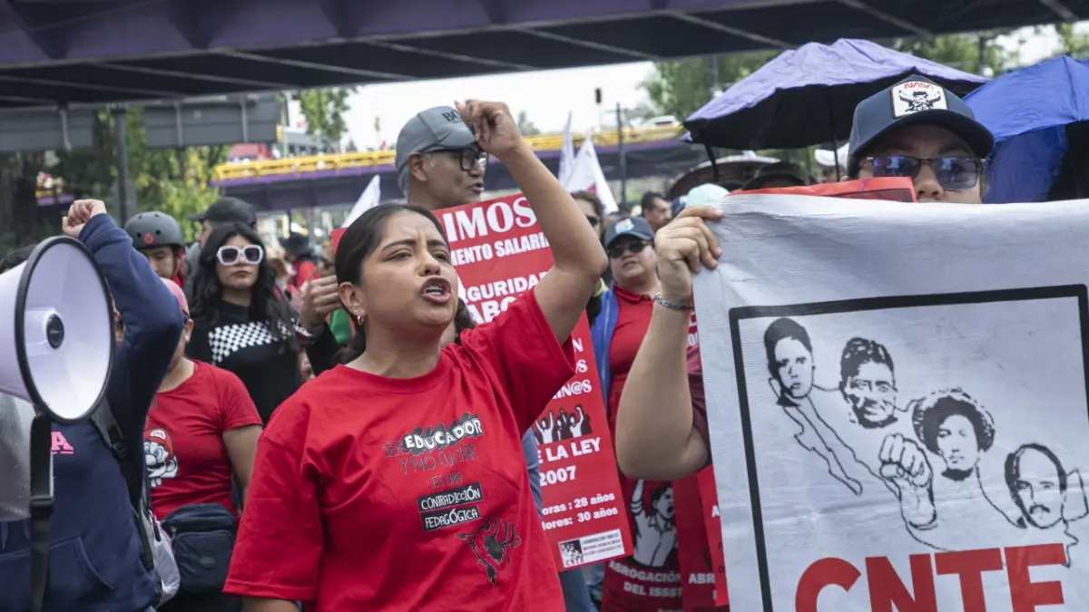 Sheinbaum recibe a la CNTE y blinda Palacio