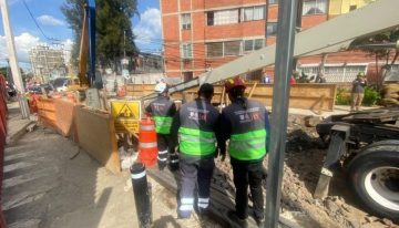 Cae pluma de construcción de 20 metros en Iztacalco y deja una persona lesionada