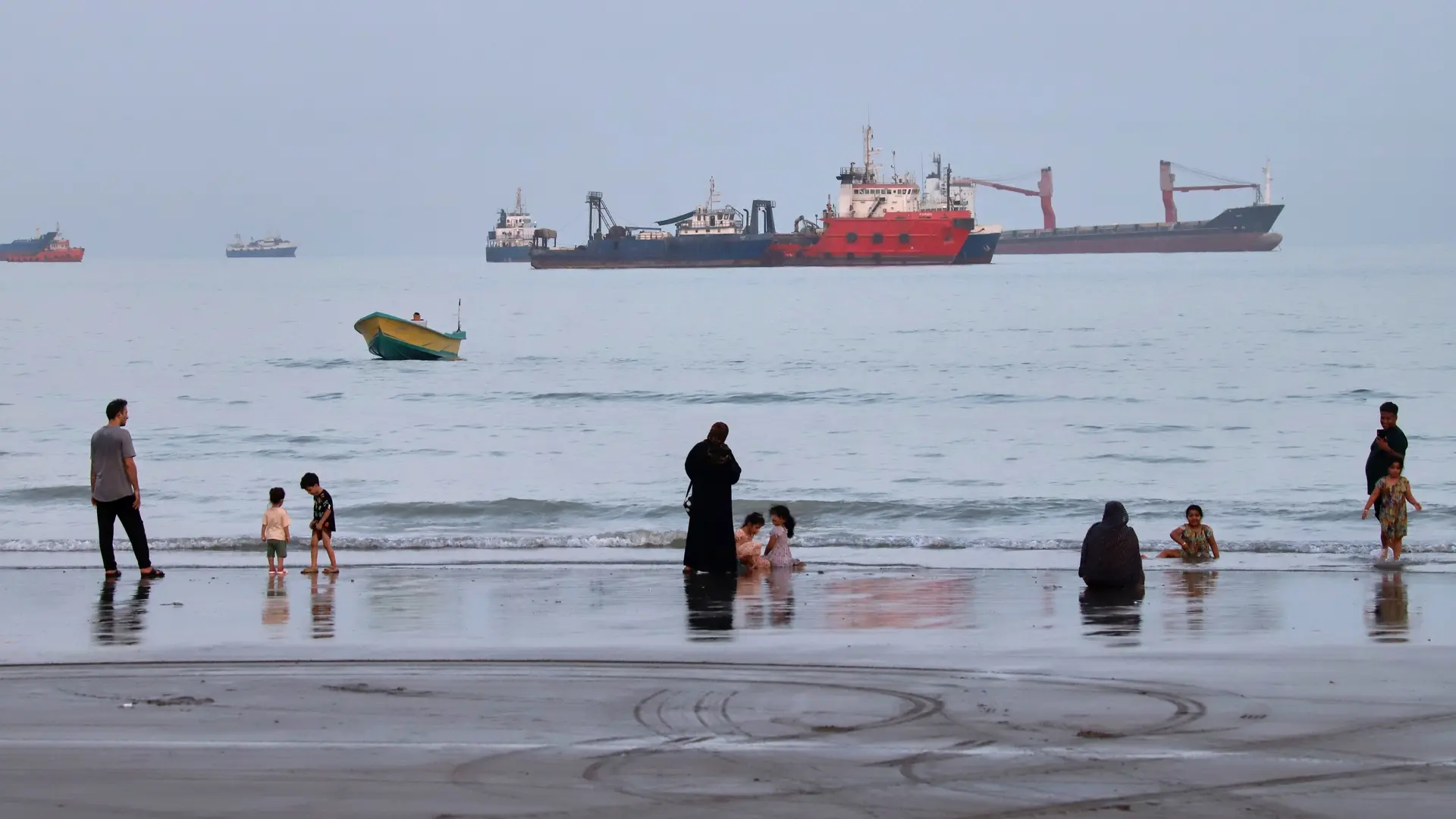 Finaliza el plazo de 60 días del memorando para negociar la paz entre EEUU e Irán con la guerra estancada por el control de Ormuz