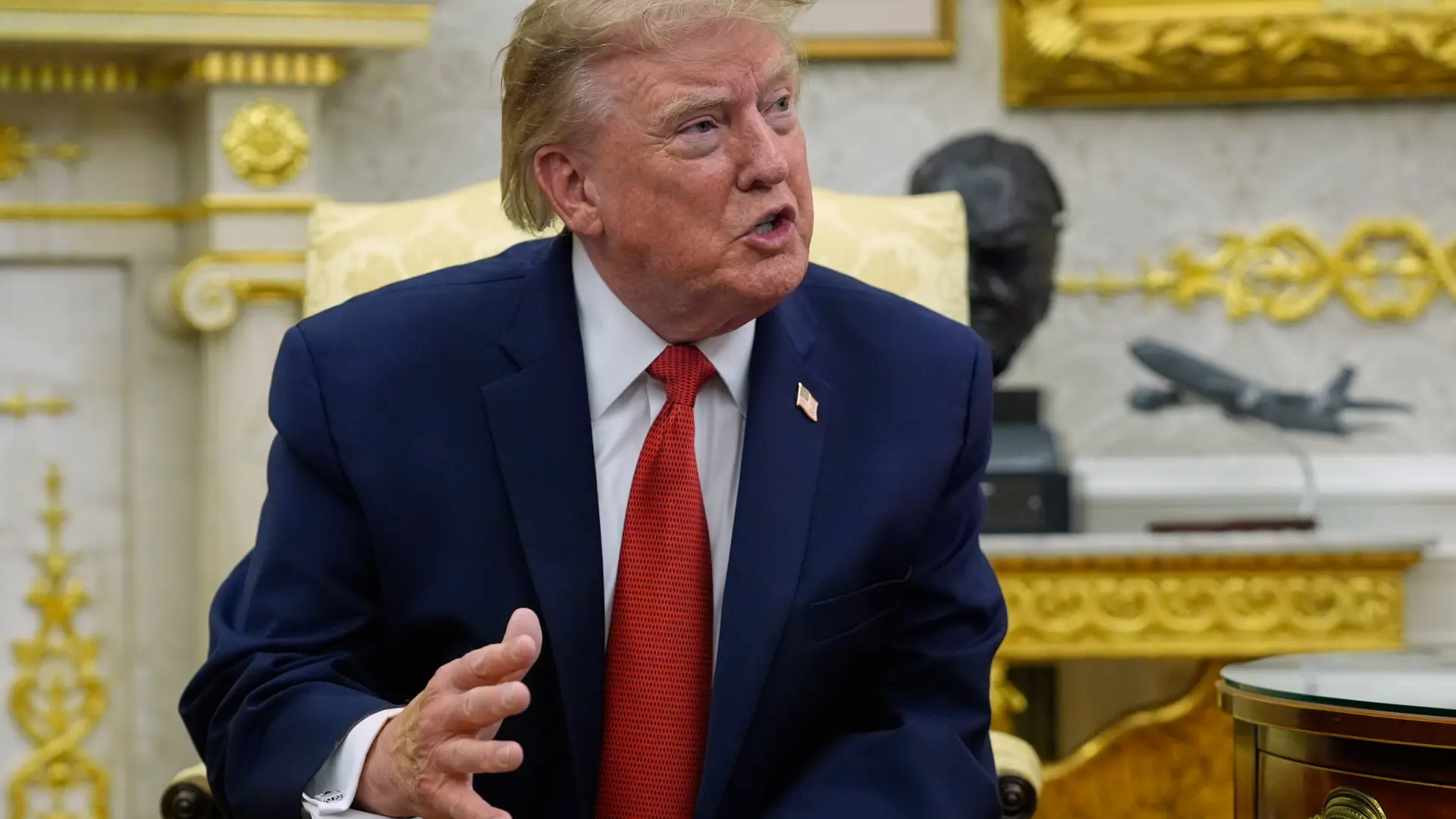 Trump manda callar a una periodista de CNN y la tacha de «ruidosa» tras una pregunta sobre Corea del Norte