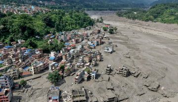 Cifra de muertos por deslave en frontera entre el Tíbet y Nepal sube a 469