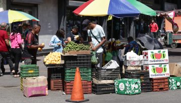 El costo de alimentar a una familia venezolana vuelve a superar los 700 dólares