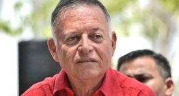 ¿Alguien olvidó avisarle? Arias Cárdenas preguntó si el chavismo sigue «en guerra» con EEUU