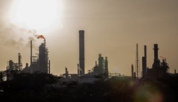 Bloomberg Línea: La deuda de Venezuela sigue creciendo mientras intenta restructurarla