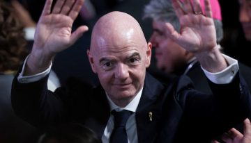 Otro frente en medio de la rebelión contra la FIFA: revelan un pago de la UEFA a una empleada que habría mantenido una relación con Infantino