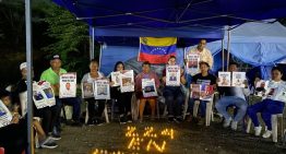 Clippve exige libertad de presos políticos a 224 días de la vigilia en afueras de El Rodeo