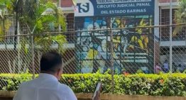 Wilmer Azuaje llevó el ataúd de Jovanny González a los tribunales de barinas