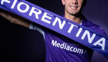 Franco Mastantuono fue presentado en Fiorentina y reveló por qué eligió el club: «No lo dudé»