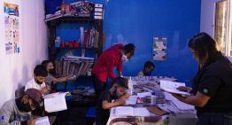 El filósofo, el economista y el vale: el origen de la idea que hoy se ensaya en Venezuela