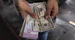 Asdrúbal Oliveros: La dolarización formal es una opción “drástica” que funciona para frenar el aumento de precios